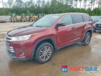 2019 TOYOTA HIGHLANDER XLE 5TDKZRFH1KS320850 - główne zdjęcie licytacji z USA - miniatura