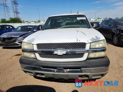 Piąte zdjęcie samochodu w środku: 2005 CHEVROLET SILVERADO K1500 VIN:2GCEK13T651134731 - miniatura