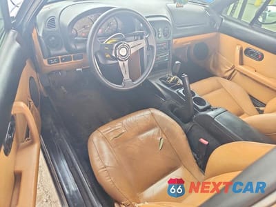 Zdjęcie 8 z 12 samochodu: 1996 MAZDA MX-5 MIATA VIN:JM1NA3539T0717945 - miniatura
