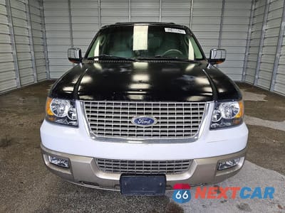 Piąte zdjęcie samochodu w środku: 2004 FORD EXPEDITION EDDIE BAUER VIN:1FMRU17W94LB62141 - miniatura
