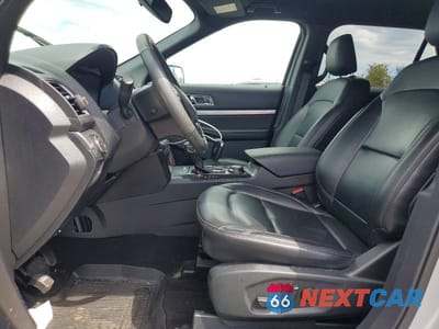 Zdjęcie 7 z 13 samochodu: 2019 FORD EXPLORER XLT VIN:1FM5K8D86KGB32703 - miniatura