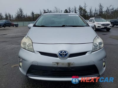 Piąte zdjęcie samochodu w środku: 2012 TOYOTA PRIUS FOUR VIN:JTDKN3DU3C1513511 - miniatura
