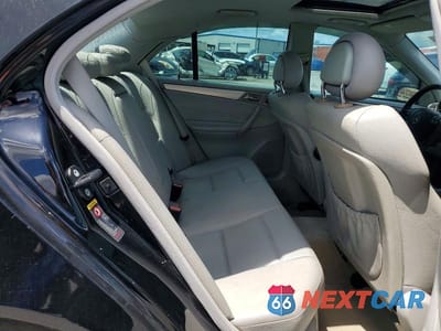 Zdjęcie 10 z 12 samochodu: 2005 MERCEDES-BENZ C 230K SPORT SEDAN VIN:WDBRF40J85F679931 - miniatura