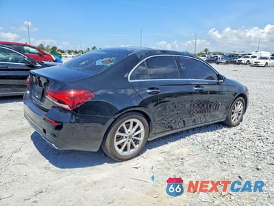 Trzecie zdjęcie samochodu z tyłu: 2019 MERCEDES-BENZ A 220 VIN:WDD3G4EB4KW022485 - miniatura