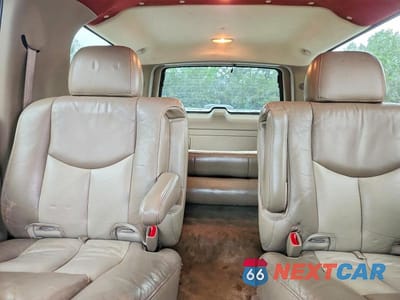 Zdjęcie 10 z 13 samochodu: 2005 GMC YUKON XL DENALI VIN:1GKFK66U65J204096 - miniatura