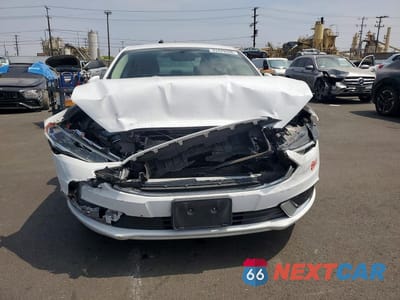 Piąte zdjęcie samochodu w środku: 2018 FORD FUSION SE PHEV VIN:3FA6P0PU0JR257164 - miniatura