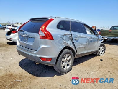 Trzecie zdjęcie samochodu z tyłu: 2011 VOLVO XC60 3.2 VIN:YV4952DL5B2188849 - miniatura