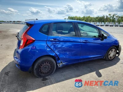 Trzecie zdjęcie samochodu z tyłu: 2018 HONDA FIT LX VIN:3HGGK5G45JM724667 - miniatura
