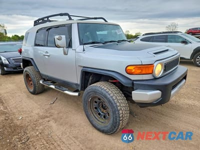 Czwarte zdjęcie samochodu z boku: 2008 TOYOTA FJ CRUISER BASE VIN:JTEBU11F88K052378 - miniatura