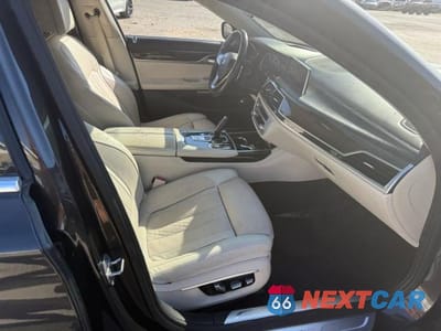 Piąte zdjęcie samochodu w środku: 2016 BMW 740 I VIN:WBA7E2C52GG503997 - miniatura
