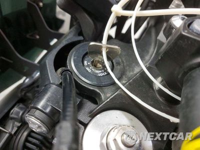 Zdjęcie 8 z 10 samochodu: 2017 YAMAHA FZ09 VIN:JYARN53E5HA001823 - miniatura