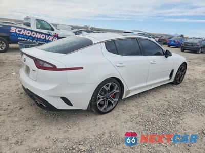 Trzecie zdjęcie samochodu z tyłu: 2019 KIA STINGER GT2 VIN:KNAE55LC6K6061604 - miniatura