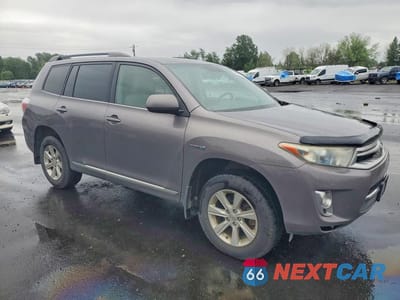 Czwarte zdjęcie samochodu z boku: 2011 TOYOTA HIGHLANDER HYBRID VIN:JTEBC3EH1B2003251 - miniatura
