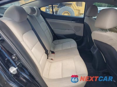 Zdjęcie 10 z 12 samochodu: 2018 HYUNDAI ELANTRA SEL VIN:5NPD84LFXJH260959 - miniatura
