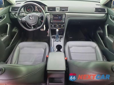 Zdjęcie 8 z 12 samochodu: 2017 VOLKSWAGEN PASSAT R-LINE VIN:1VWDT7A38HC073022 - miniatura