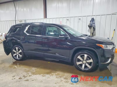 Czwarte zdjęcie samochodu z boku: 2021 CHEVROLET TRAVERSE LT VIN:1GNEVHKWXMJ154777 - miniatura