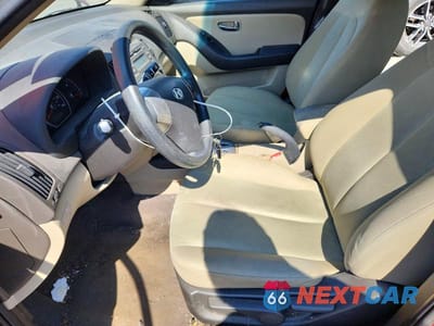 Zdjęcie 7 z 12 samochodu: 2010 HYUNDAI ELANTRA GLS VIN:KMHDU4AD4AU018957 - miniatura