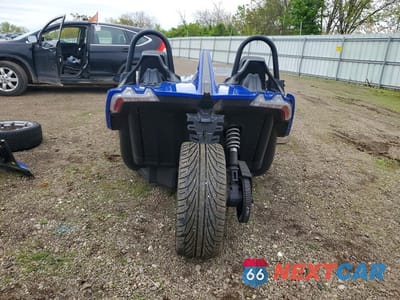 Czwarte zdjęcie samochodu z boku: 2023 POLARIS SLINGSHOT SL VIN:57XAAPHD2P8155556 - miniatura