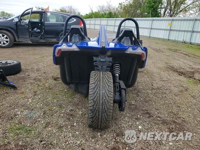 Czwarte zdjęcie samochodu z boku: 2023 POLARIS SLINGSHOT SL VIN:57XAAPHD2P8155556 - miniatura