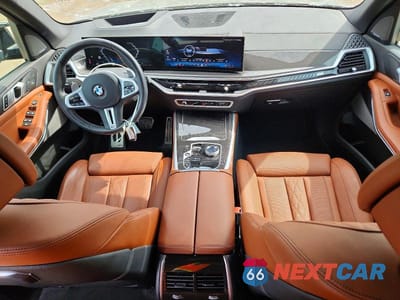 Zdjęcie 8 z 13 samochodu: 2024 BMW X5 M60I VIN:5UX33EU02R9S58782 - miniatura