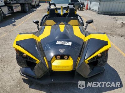 Drugie zdjęcie samochodu z przodu: 2017 POLARIS SLINGSHOT VIN:57XAASFA9H8120428 - miniatura