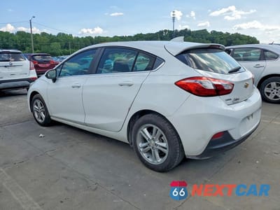 Drugie zdjęcie samochodu z przodu: 2017 CHEVROLET CRUZE LT VIN:3G1BE6SM2HS576599 - miniatura