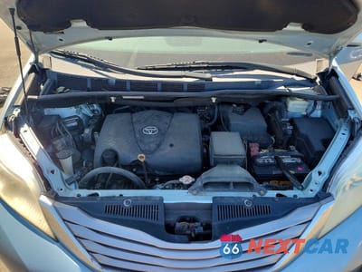 Zdjęcie 12 z 14 samochodu: 2017 TOYOTA SIENNA XLE 8-PASSENGER VIN:5TDYZ3DC7HS807820 - miniatura