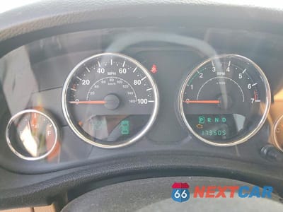 Zdjęcie 9 z 13 samochodu: 2014 JEEP WRANGLER UNLIMITED SAHARA VIN:1C4BJWEG0EL212501 - miniatura