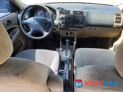 Zdjęcie 8 z 12 samochodu: 2002 HONDA CIVIC LX VIN:2HGES165X2H520733 - miniatura
