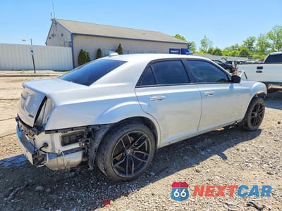 Trzecie zdjęcie samochodu z tyłu: 2022 CHRYSLER 300 TOURING L VIN:2C3CCADGXNH177311 - miniatura