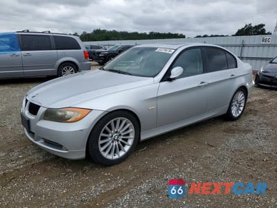2006 BMW 325 I WBAVB13526KX38728 - główne zdjęcie licytacji z USA - miniatura