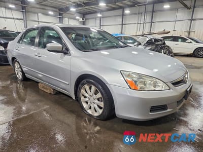 Czwarte zdjęcie samochodu z boku: 2006 HONDA ACCORD EX VIN:1HGCM66586A060460 - miniatura