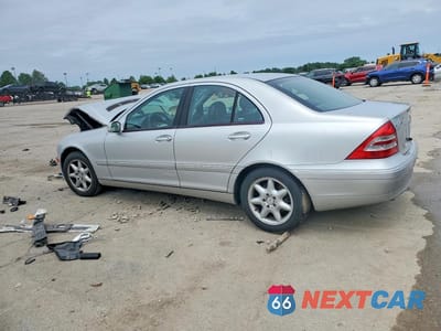 Drugie zdjęcie samochodu z przodu: 2004 MERCEDES-BENZ C 240 4MATIC VIN:WDBRF81J14F534282 - miniatura