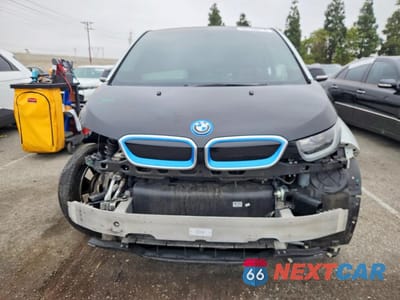 Piąte zdjęcie samochodu w środku: 2017 BMW I3 BEV VIN:WBY1Z6C54HV548259 - miniatura