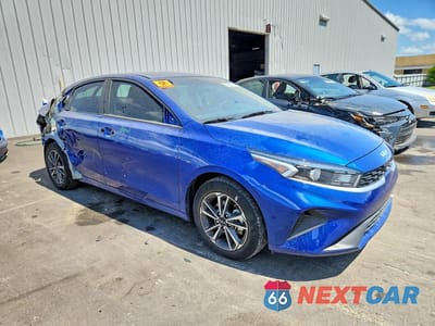Czwarte zdjęcie samochodu z boku: 2024 KIA FORTE LXS VIN:3KPF24AD3RE761817 - miniatura