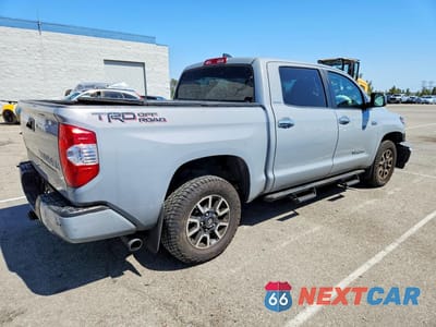 Trzecie zdjęcie samochodu z tyłu: 2021 TOYOTA TUNDRA CREWMAX LIMITED VIN:5TFFY5F12MX289296 - miniatura