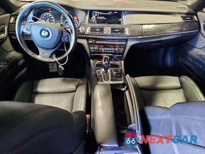 Zdjęcie 8 z 12 samochodu: 2015 BMW 750 LXI VIN:WBAYF8C53FD655193 - miniatura