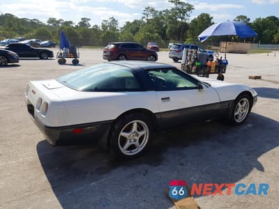 Trzecie zdjęcie samochodu z tyłu: 1993 CHEV CORVETTE VIN:1G1YY23P3P5117724 - miniatura