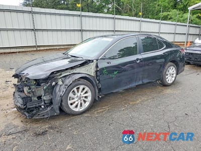 2024 TOYOTA CAMRY LE 4T1C11AK6RU888349 - główne zdjęcie licytacji z USA - miniatura