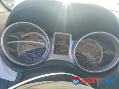 Zdjęcie 9 z 14 samochodu: 2011 DODGE JOURNEY MAINSTREET VIN:3D4PG1FG6BT566967 - miniatura