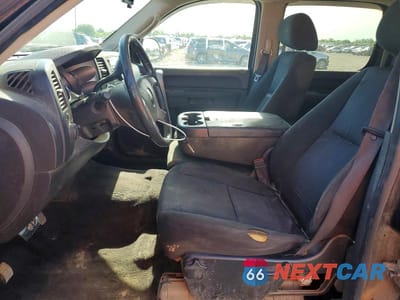 Zdjęcie 7 z 12 samochodu: 2010 GMC SIERRA VIN:3GTRKVE38AG275789 - miniatura
