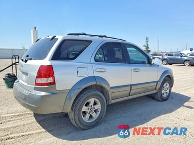 Trzecie zdjęcie samochodu z tyłu: 2005 KIA SORENTO LX VIN:KNDJD733955469184 - miniatura