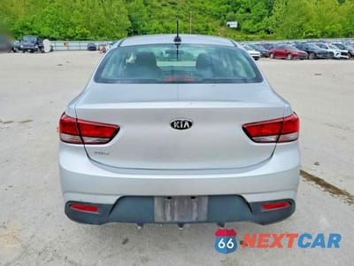 Zdjęcie 6 z 12 samochodu: 2018 KIA RIO LX VIN:3KPA24AB8JE070795 - miniatura
