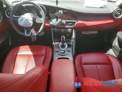 Zdjęcie 8 z 13 samochodu: 2021 ALFA ROMEO GIULIA TI VIN:ZARFAMBN7M7644878 - miniatura