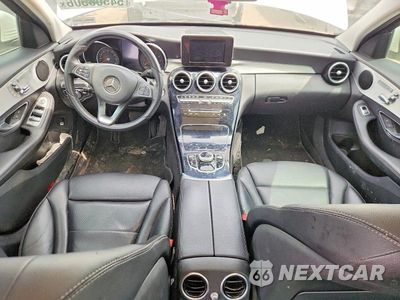 Zdjęcie 8 z 12 samochodu: 2017 MERCEDES-BENZ C 300 4MATIC VIN:55SWF4KB2HU200923 - miniatura