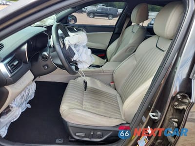 Zdjęcie 7 z 13 samochodu: 2022 GENESIS G70 2.0T VIN:KMTG34TA7NU101183 - miniatura