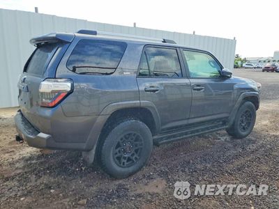 Trzecie zdjęcie samochodu z tyłu: 2020 TOYOTA 4RUNNER VIN:JTEBU5JR3L5802343 - miniatura