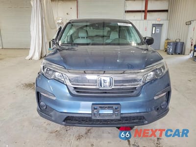 Piąte zdjęcie samochodu w środku: 2019 HONDA PILOT LX VIN:5FNYF6H14KB098942 - miniatura