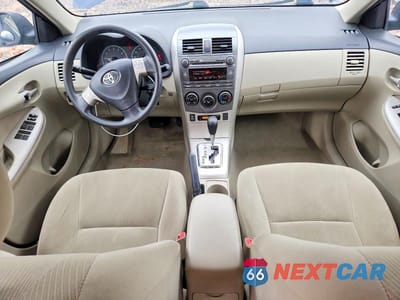 Zdjęcie 8 z 12 samochodu: 2011 TOYOTA COROLLA LE VIN:2T1BU4EE4BC567801 - miniatura