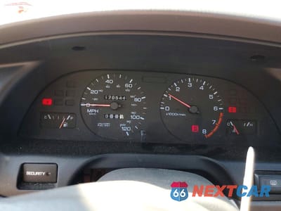 Zdjęcie 9 z 12 samochodu: 1999 NISSAN ALTIMA VIN:1N4DL01D0XC274968 - miniatura